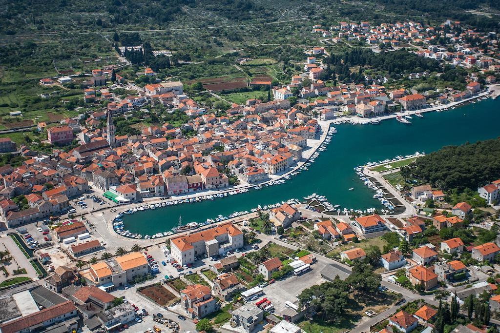 Madrugada Apartments Stari Grad  Exterior foto