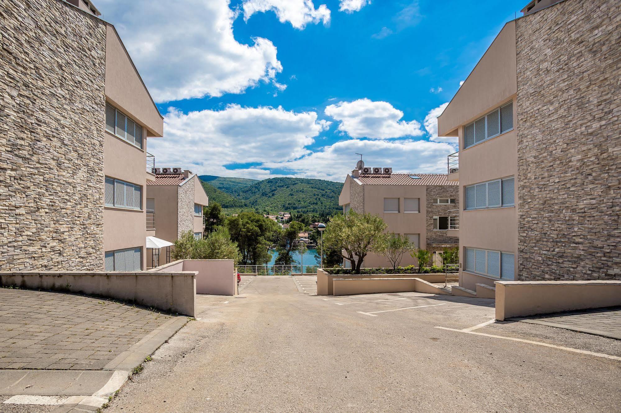 Madrugada Apartments Stari Grad  Exterior foto